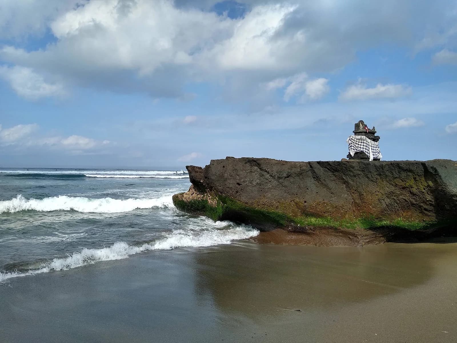 チャングーの海岸と波