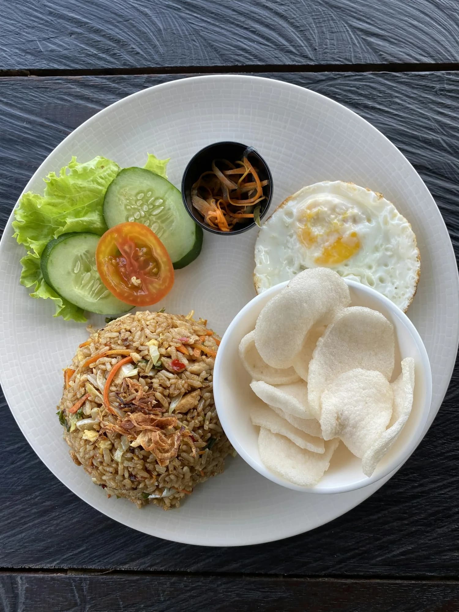 バリで撮影されたナシゴレン(本文の紹介店の料理ではありません)